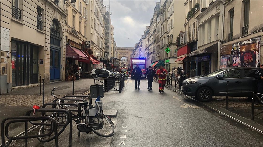 Paris saldırganı fikir değiştirip oraya gitmiş!