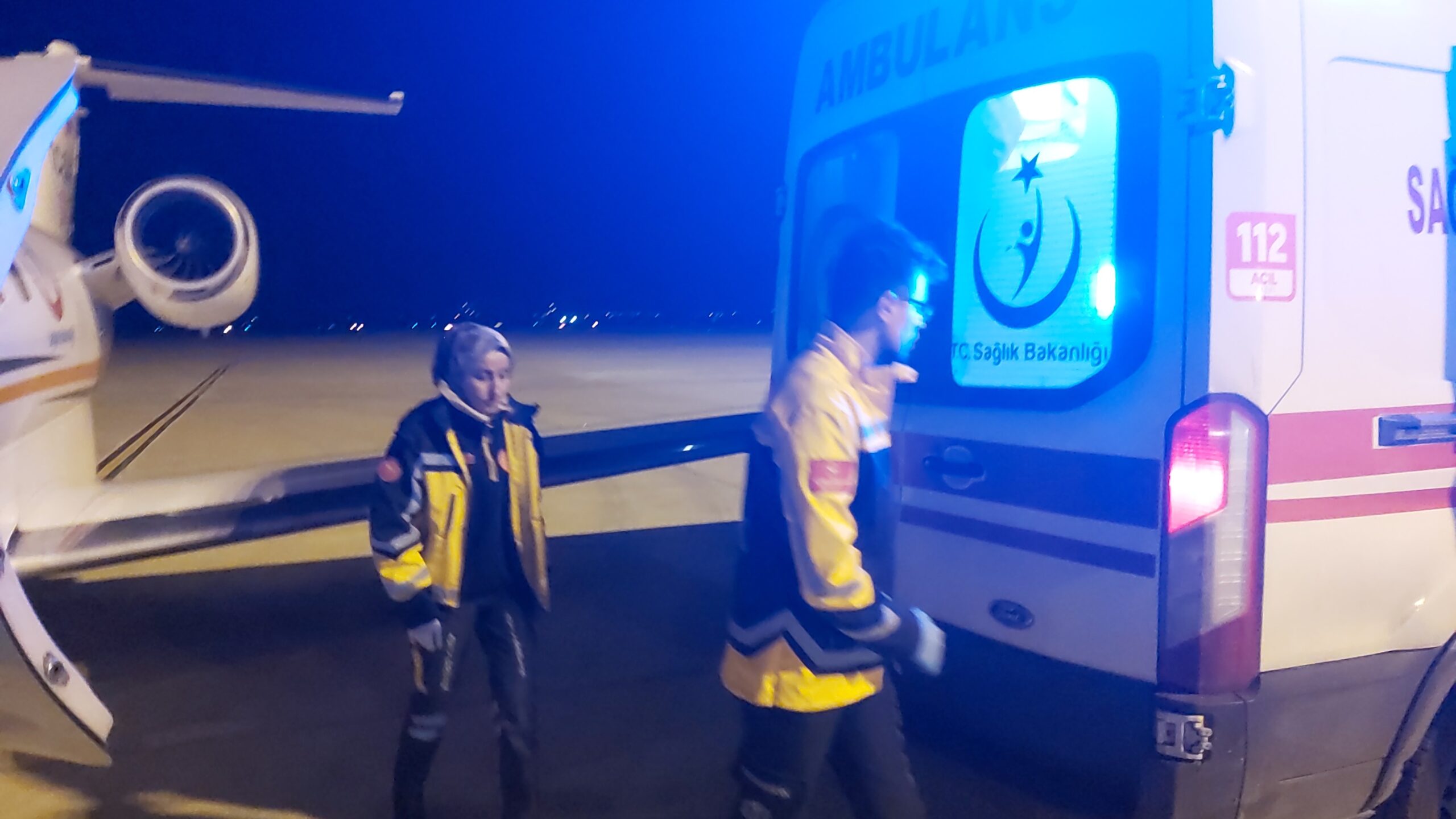 8 yaşındaki çocuk hava ambulansla Bitlis’ten Ankara’ya götürüldü!