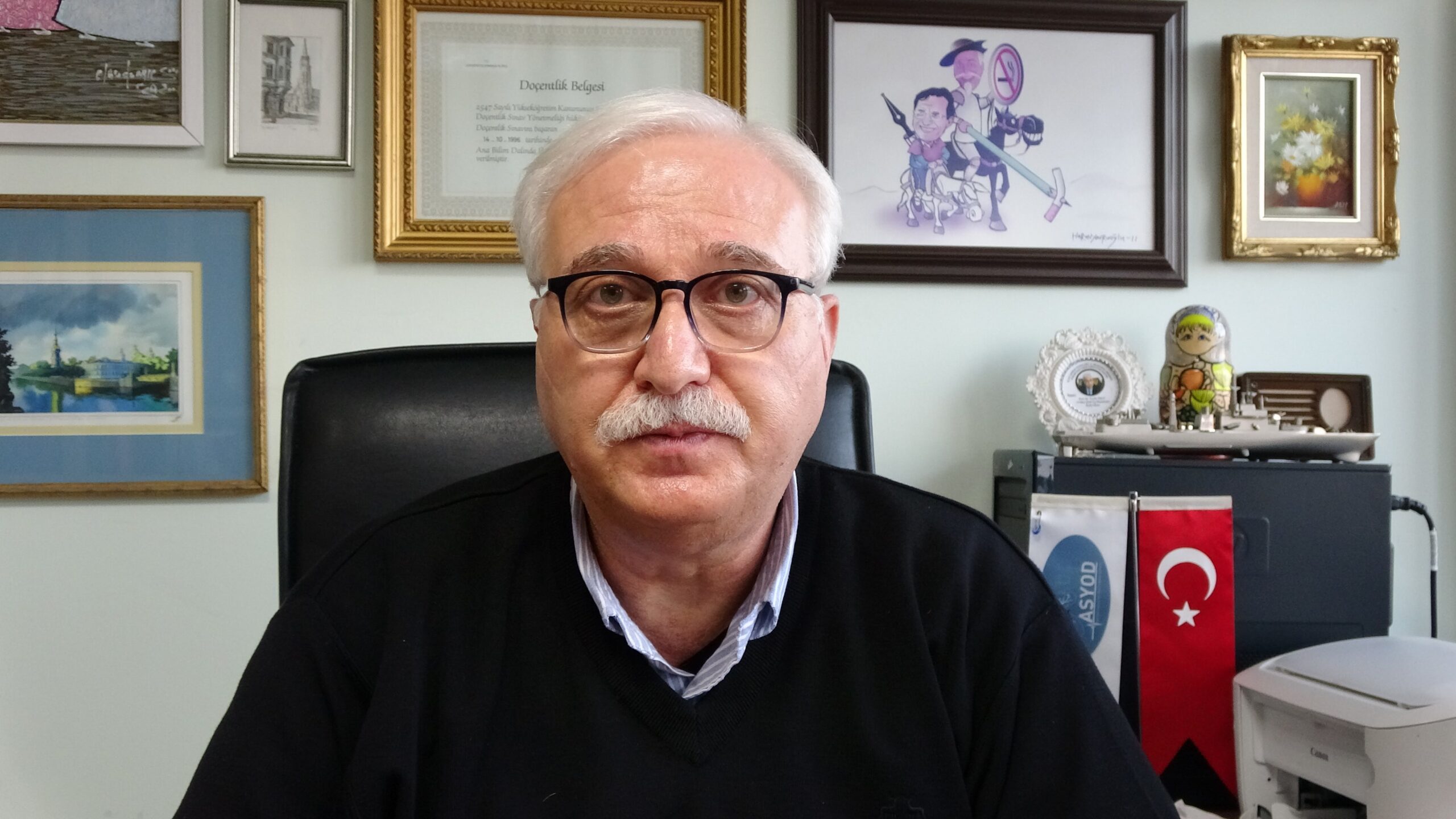 Prof. Tevfik Özlü: Uzayan öksürüklerde doktora gitmeyi ihmal etmeyin!