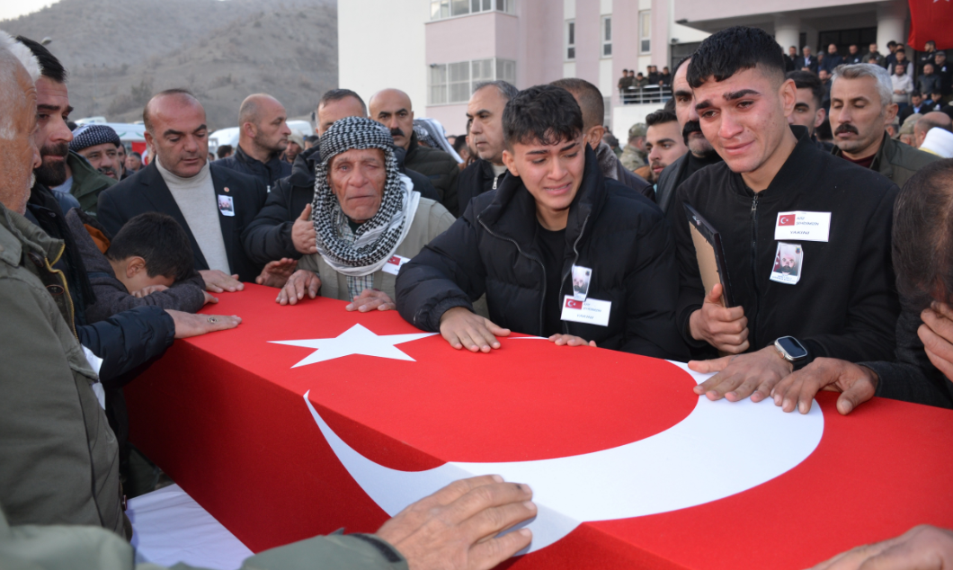 Şehit korucu son yolculuğuna uğurlandı!