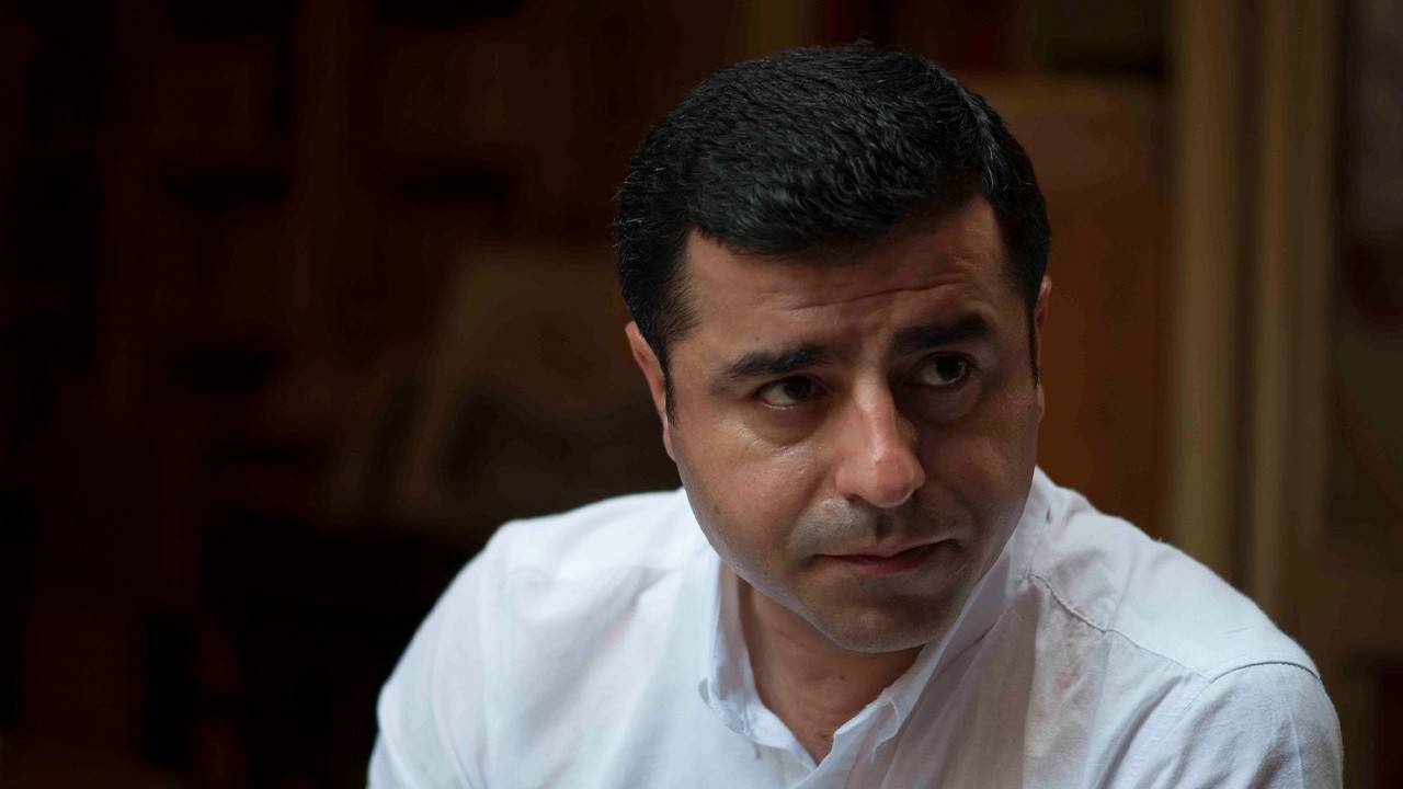 Selahattin Demirtaş Bakan Soylu ile Alpay Özalan üzerinden seçmeni tehdit etti!