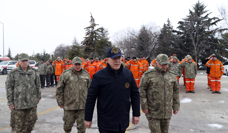 MSB açıkladı! “Türk Silahlı Kuvvetleri tüm gücüyle deprem bölgesinde”