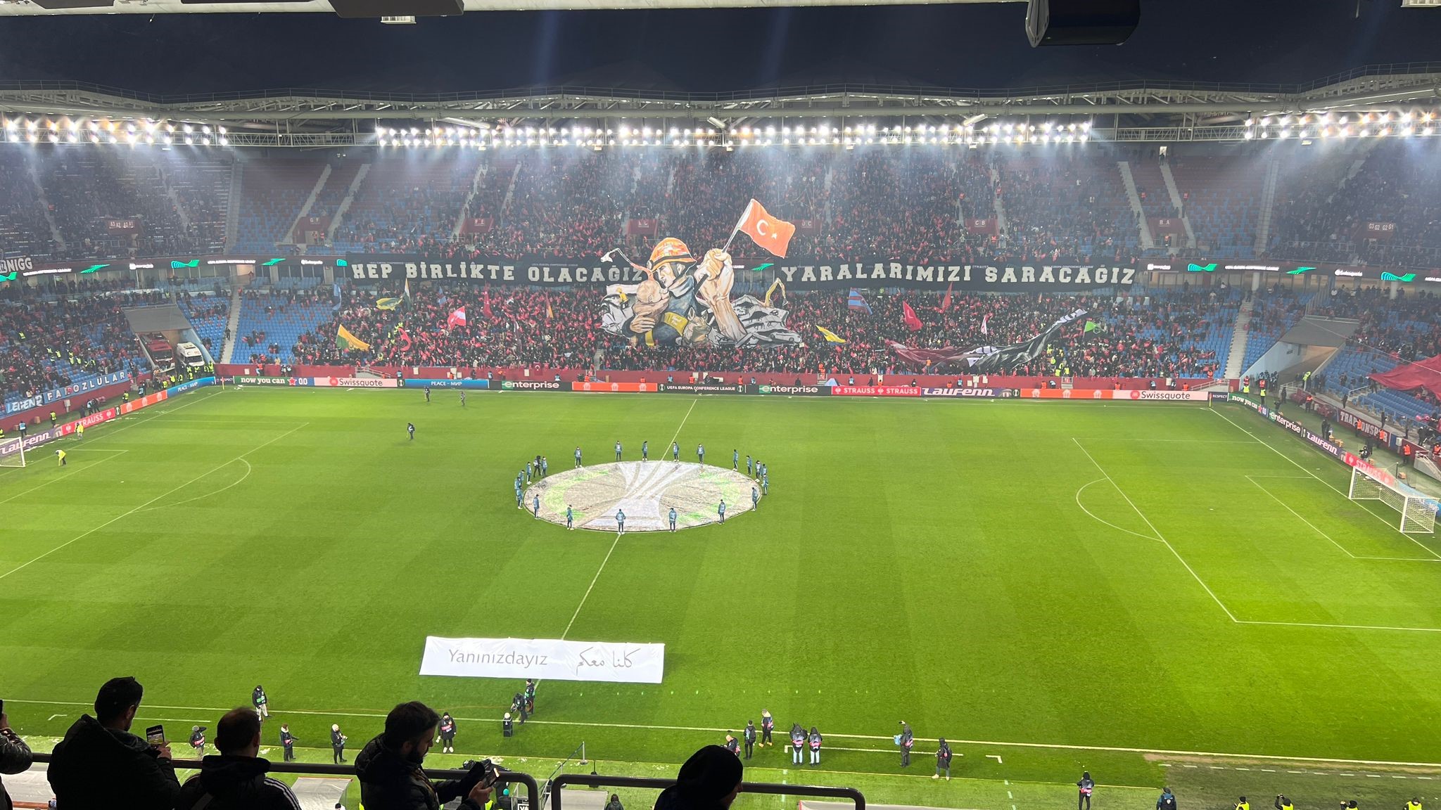 Trabzonspor tribünlerinden tekbir sesleri yükseldi!