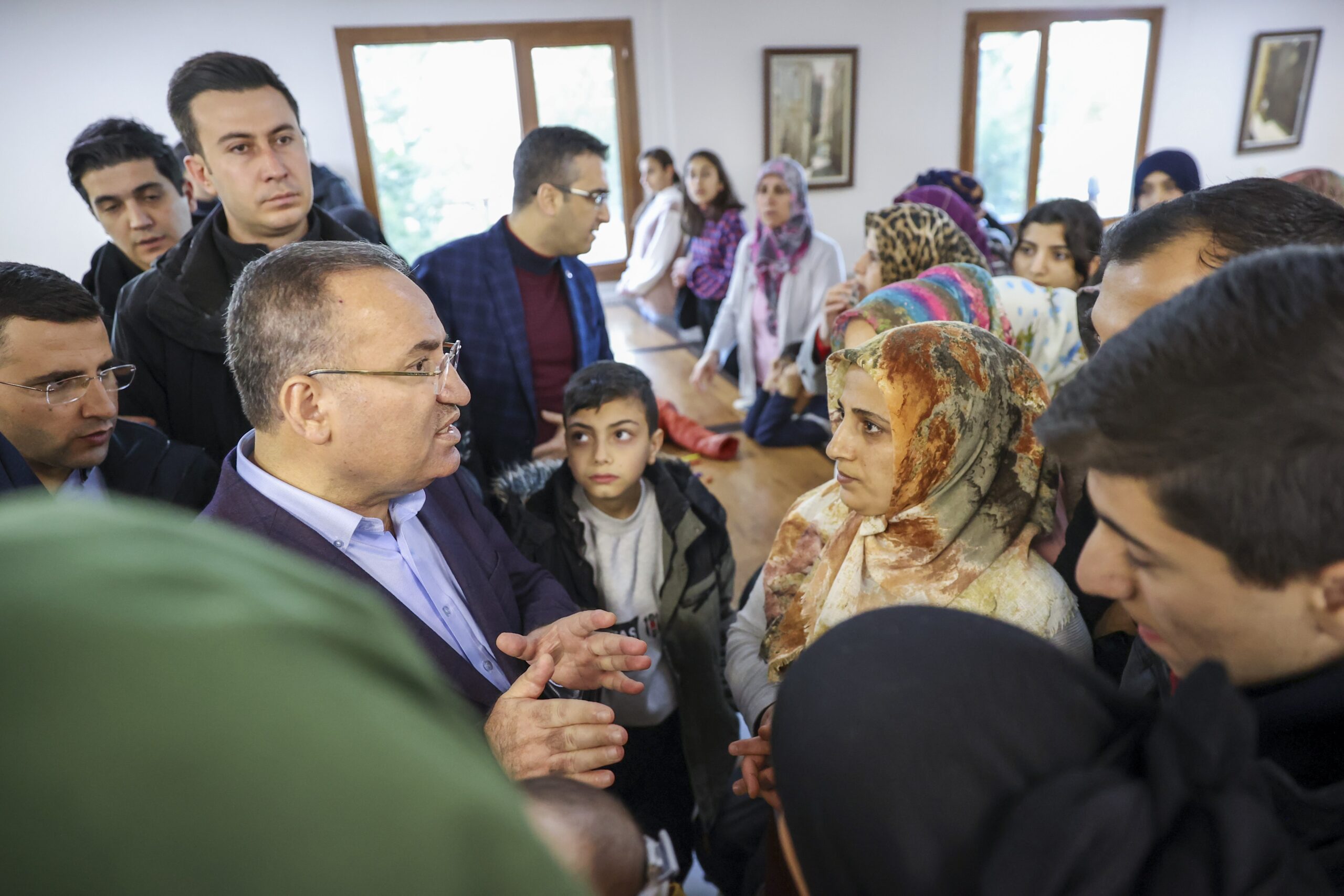 Adalet Bakanı Bekir Bozdağ: Devletimize güvenin!