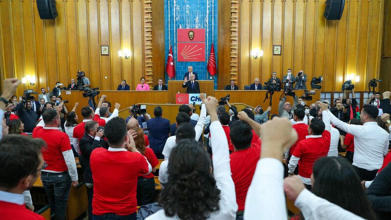 CHP Kılıçdaroğlu’na ‘adaylık için tam yetki’ verdi!