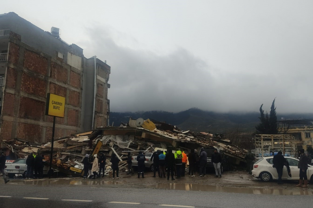 Hatay’daki felaketin boyutu gün ağarınca ortaya çıktı!