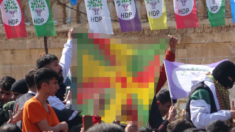 Mardinli HDP’lilerin Nevruz kutlamasında skandal görüntüler!