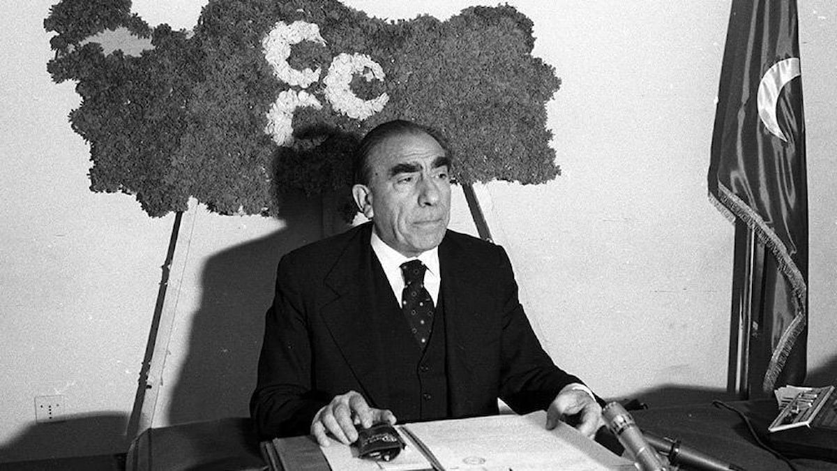 Dr. Erbakan merhum Türkeş’i rahmetle yad etti!