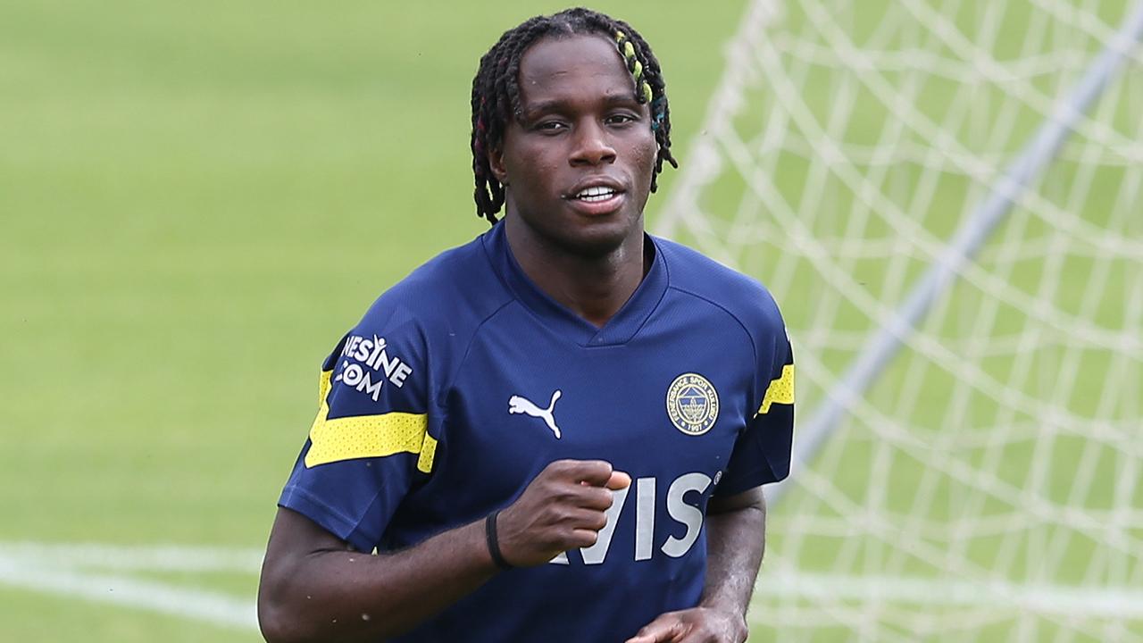 Fenerbahçe’de ilk ayrılık!