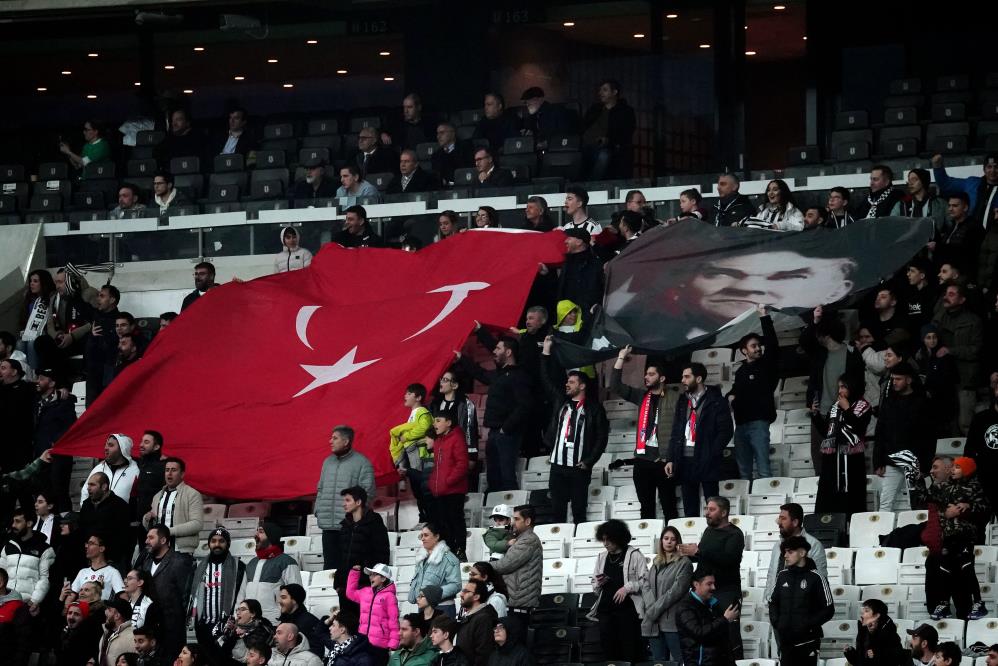 Beşiktaş ile Atletico Madrid depremzedeler için sahaya çıktı!