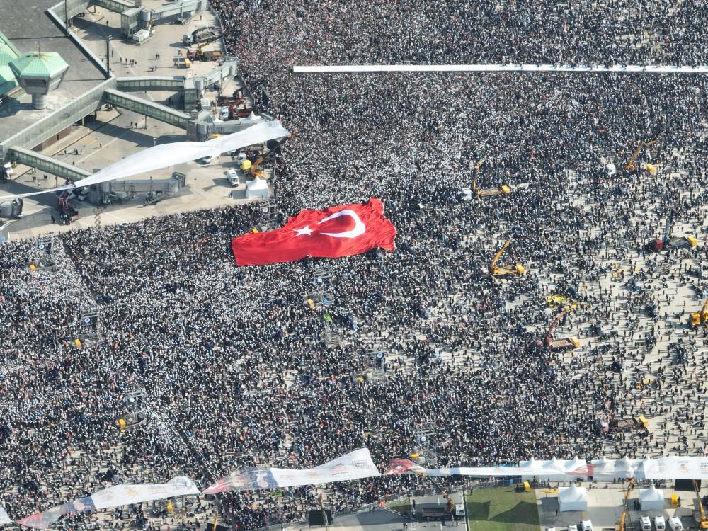 Büyük İstanbul Mitingi’ne rekor katılım!