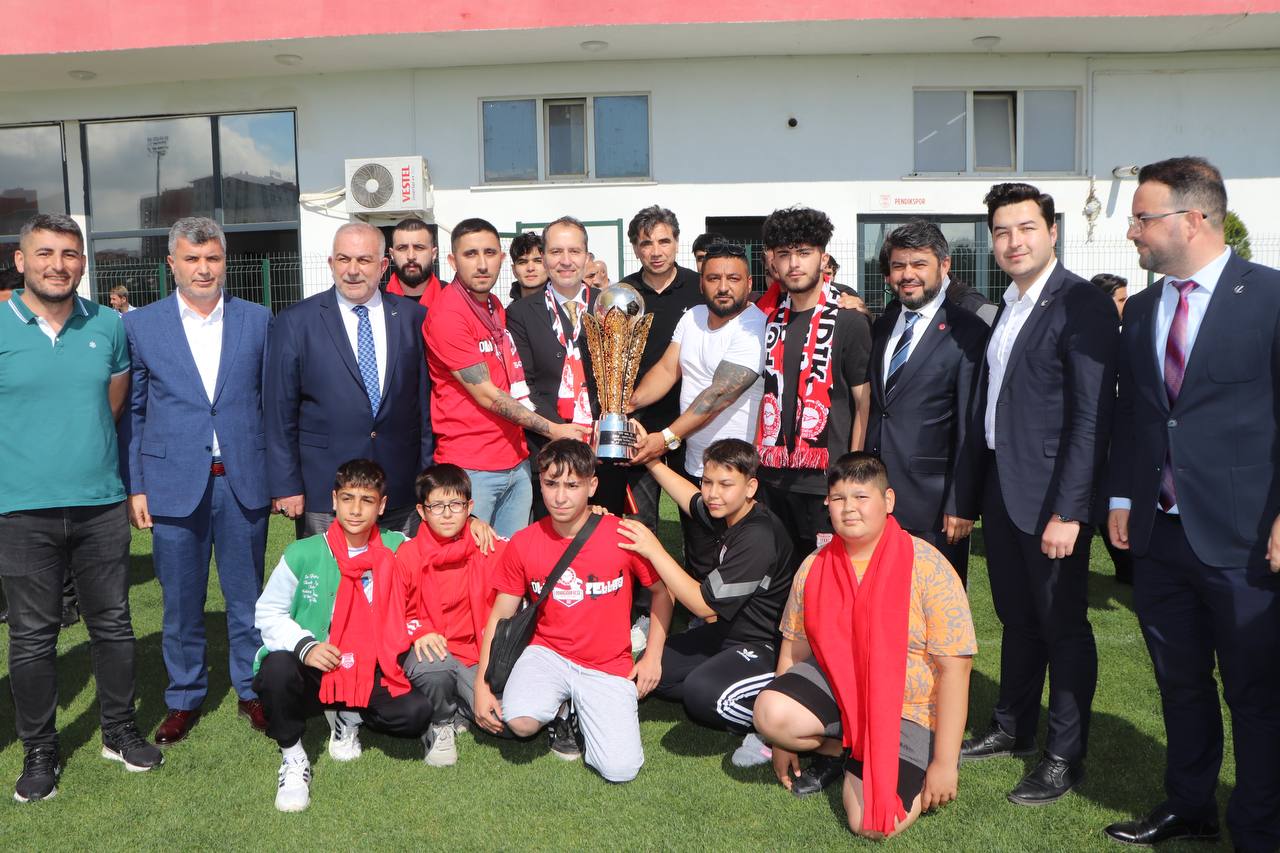 Fatih Erbakan Süper Lig’e yükselen Pendikspor’u ziyaret etti!