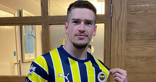 Fenerbahçe transfer sezonunun siftahını yaptı: Ryan Kent’i resmen duyurdu!