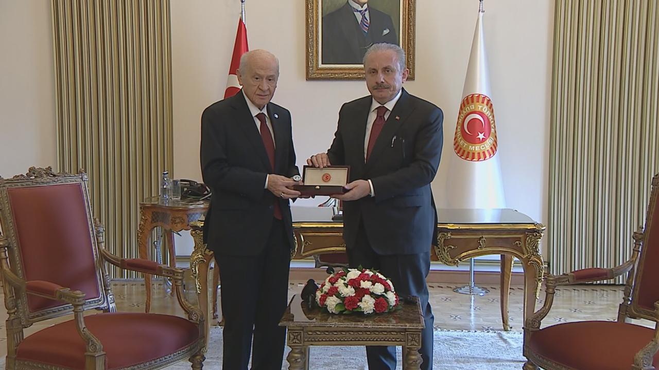 Mustafa Şentop TBMM Başkanlığı görevini Bahçeli’ye devretti!