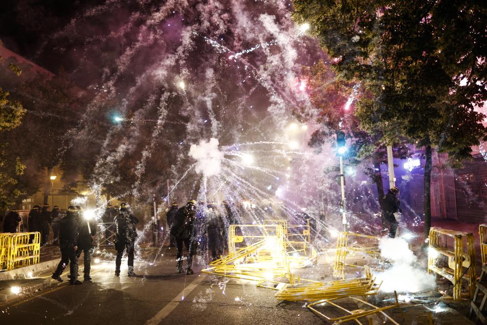 Fransa sokakları yangın yeri! Olaylar diğer Avrupa ülkelerine de sıçradı