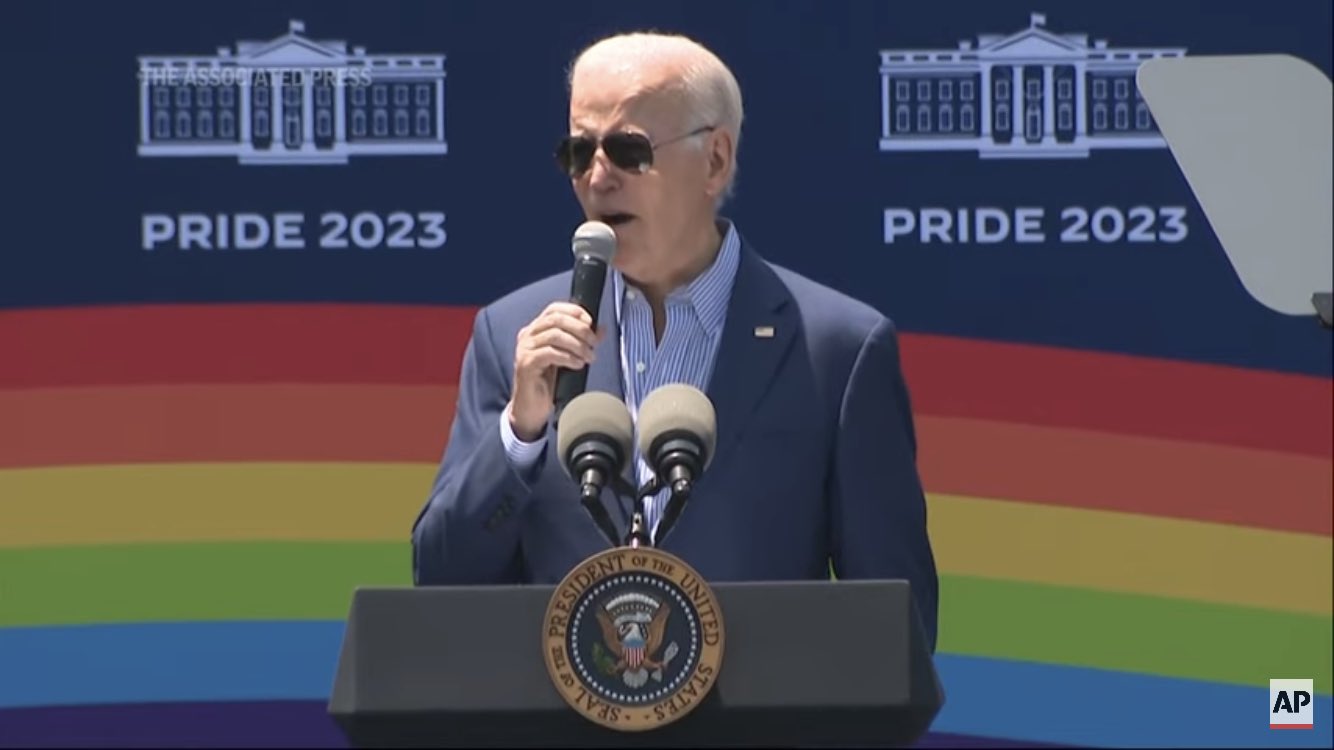 ABD Başkanı’nın LGBT sevdası!