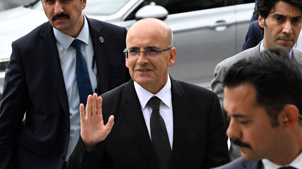 Bakan Şimşek açlık sınırındaki vatandaşa rüya satıyor: Dikkat çeken enflasyon açıklaması