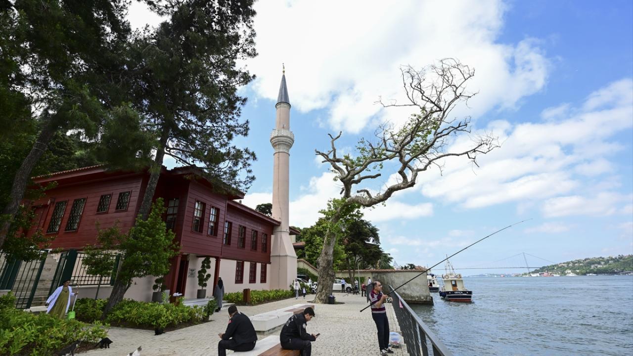 Vaniköy Camii yeniden ibadete açıldı!