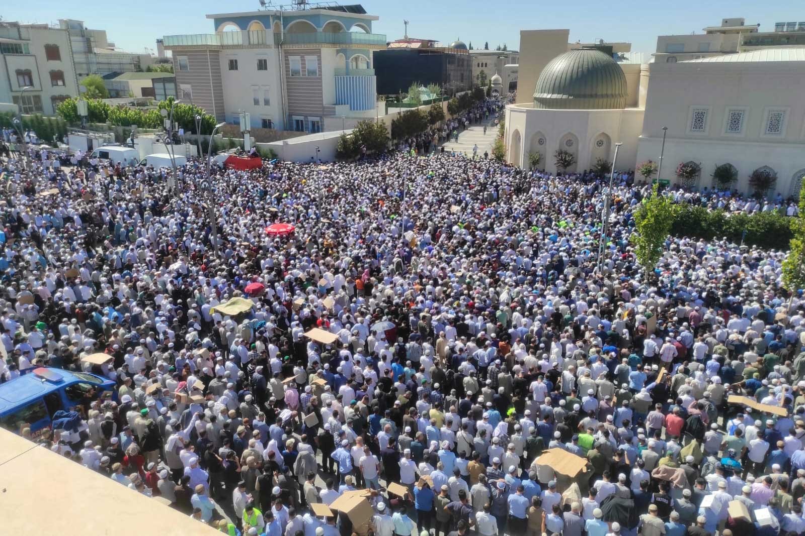 Merhum Seyyid Abdulbaki Elhüseyni’nin cenazesine yoğun ilgi!