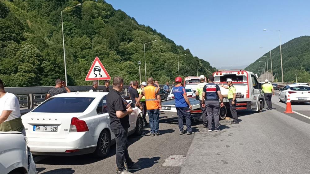 Bolu Dağı Tüneli’nde feci kaza! 18 araç birbirine girdi