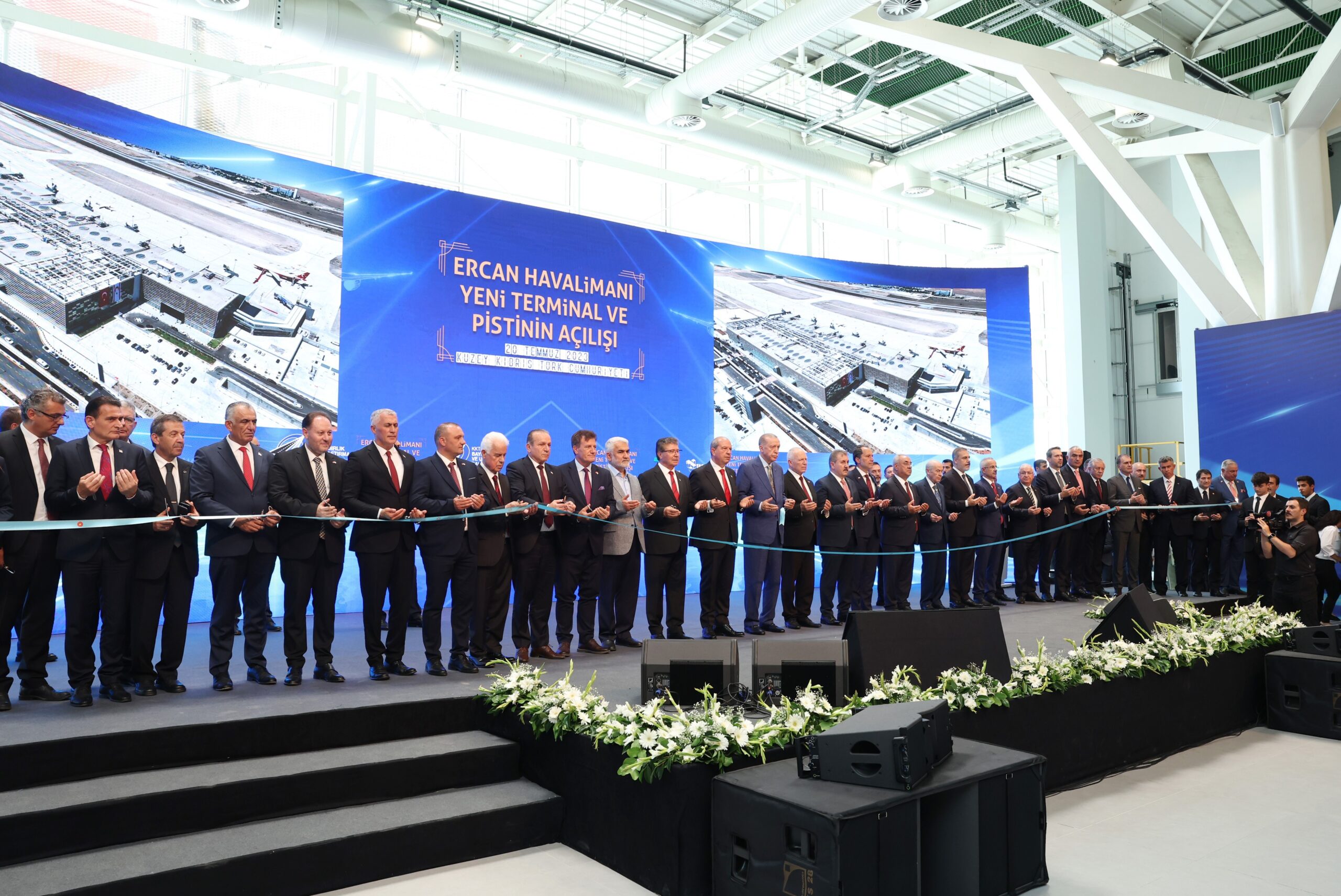 1o milyon kapasiteli yeni havalimanı KKTC’de açıldı!