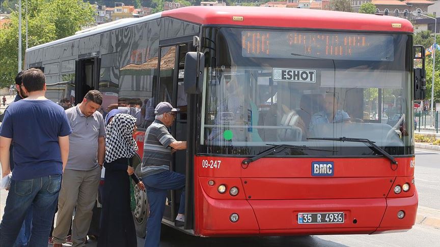 İzmir Büyükşehir Belediyesi toplu ulaşıma zam yaptı!