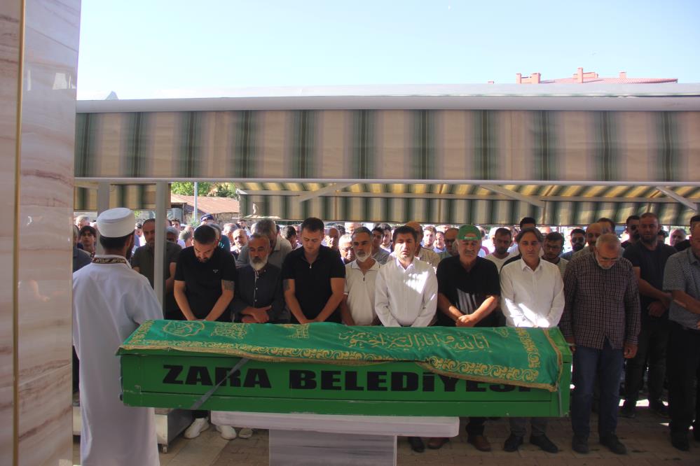 Yozgat’taki korkunç kazada hayatını kaybeden 19 yaşındaki muavin defnedildi!