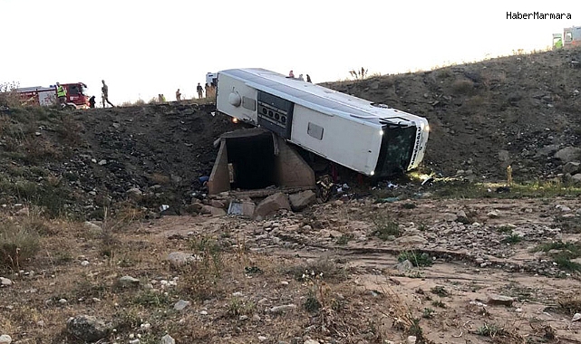 Ağrı- Erzurum yolunda facia gibi kaza! Ölü ve yaralılar var