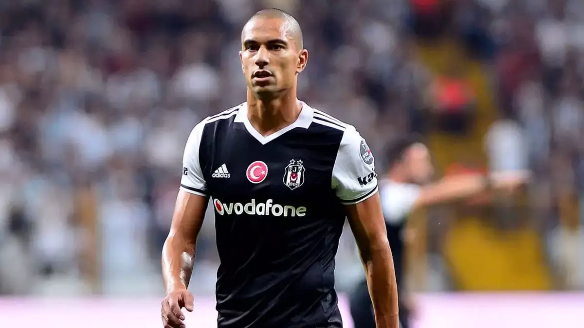 Beşiktaş resmen duyurdu! O isim resmi olarak forma giyecek