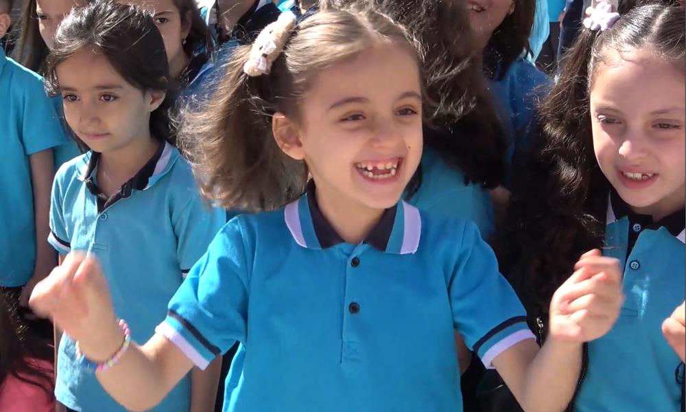Fatih Erbakan öğrenci, öğretmen ve velileri tebrik etti!