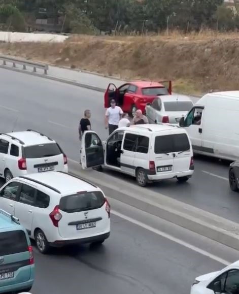 E-5’te yol kapatıp kavga ettiler