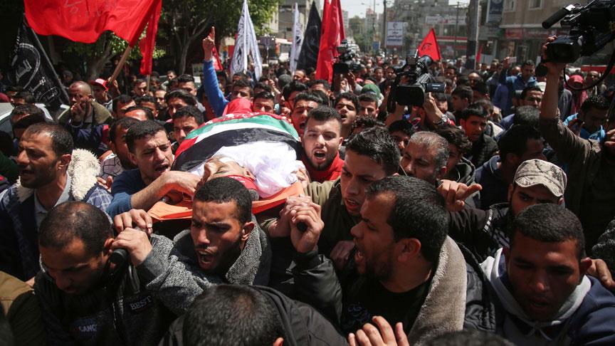 İsrail Gazze’de yüzlerce sivili katletti