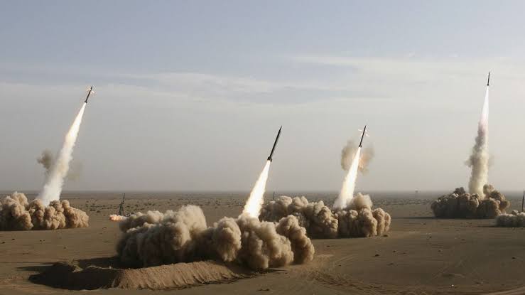 İran MOSSAD ve IŞİD hedeflerini vurdu