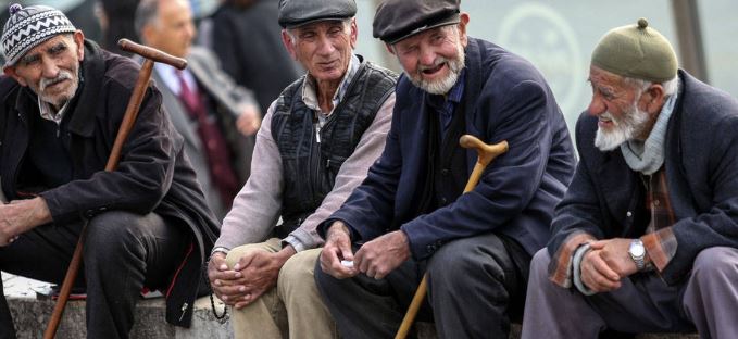 Emeklilere 1000 liralık “MÜJDE” geçti!