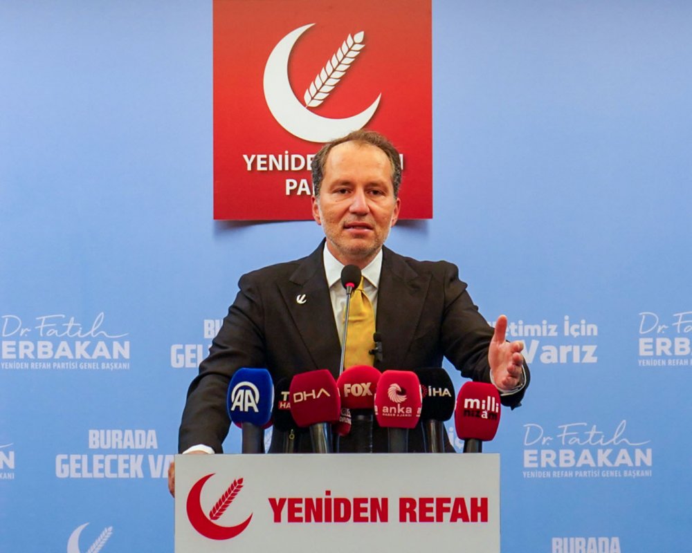 Ak Partili belediye başkanları Yeniden Refah Partisi’nden aday oldu