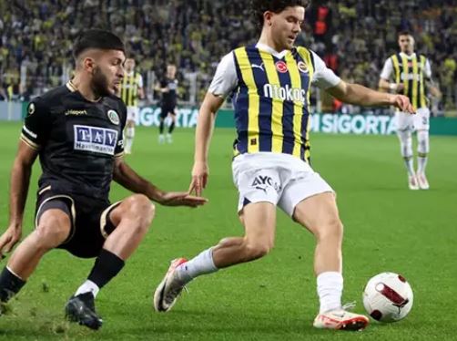 Fenerbahçe Kadıköy’de ağır darbe aldı