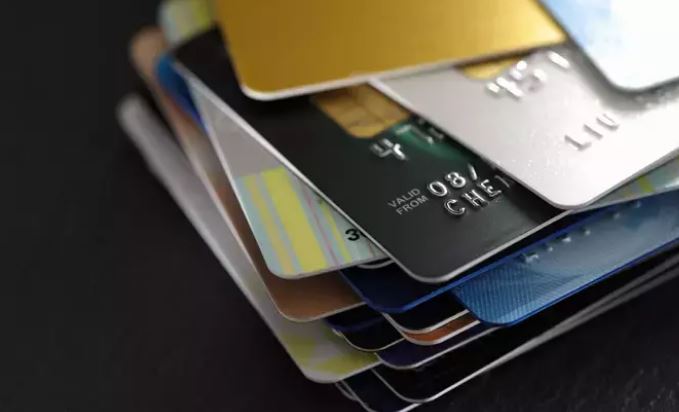 Ekonomistler uyardı: Kredi kartı borcunu kapat, alacağını şimdiden al!
