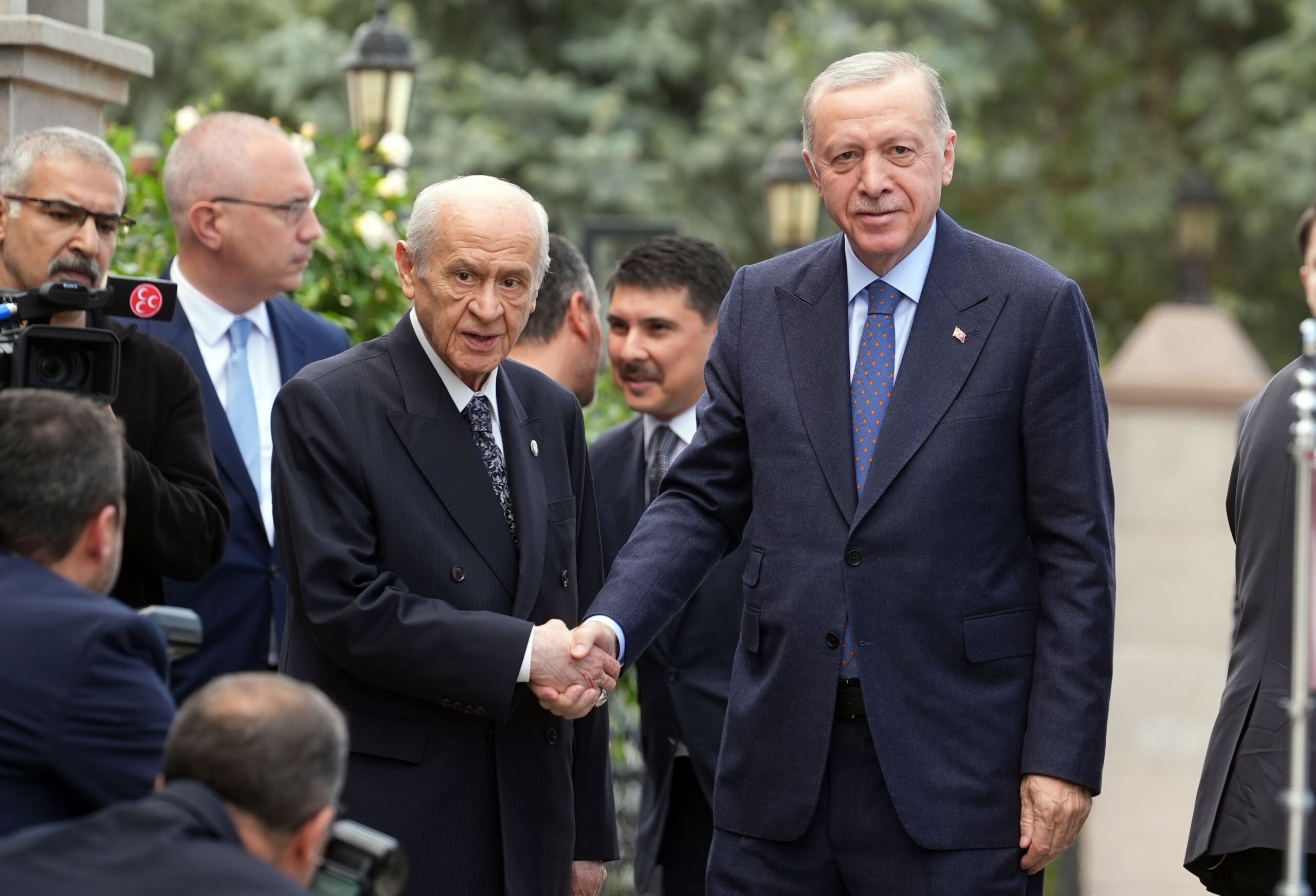 Cumhurbaşkanı Erdoğan, MHP lideri Bahçeli ile görüştü!