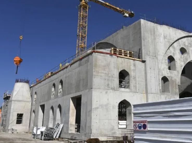 Alçaklar camiye saldırdı!