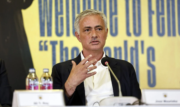 Mourinho’dan Fenerbahçe taraftarını heyecanlandıran açıklama!