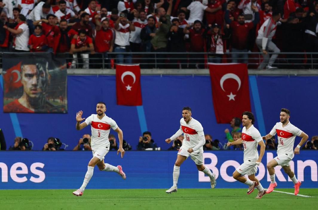 Ayyıldız Avrupa’da dalgalanmaya devam ediyor! Bizim Çocuklar çeyrek finalde…