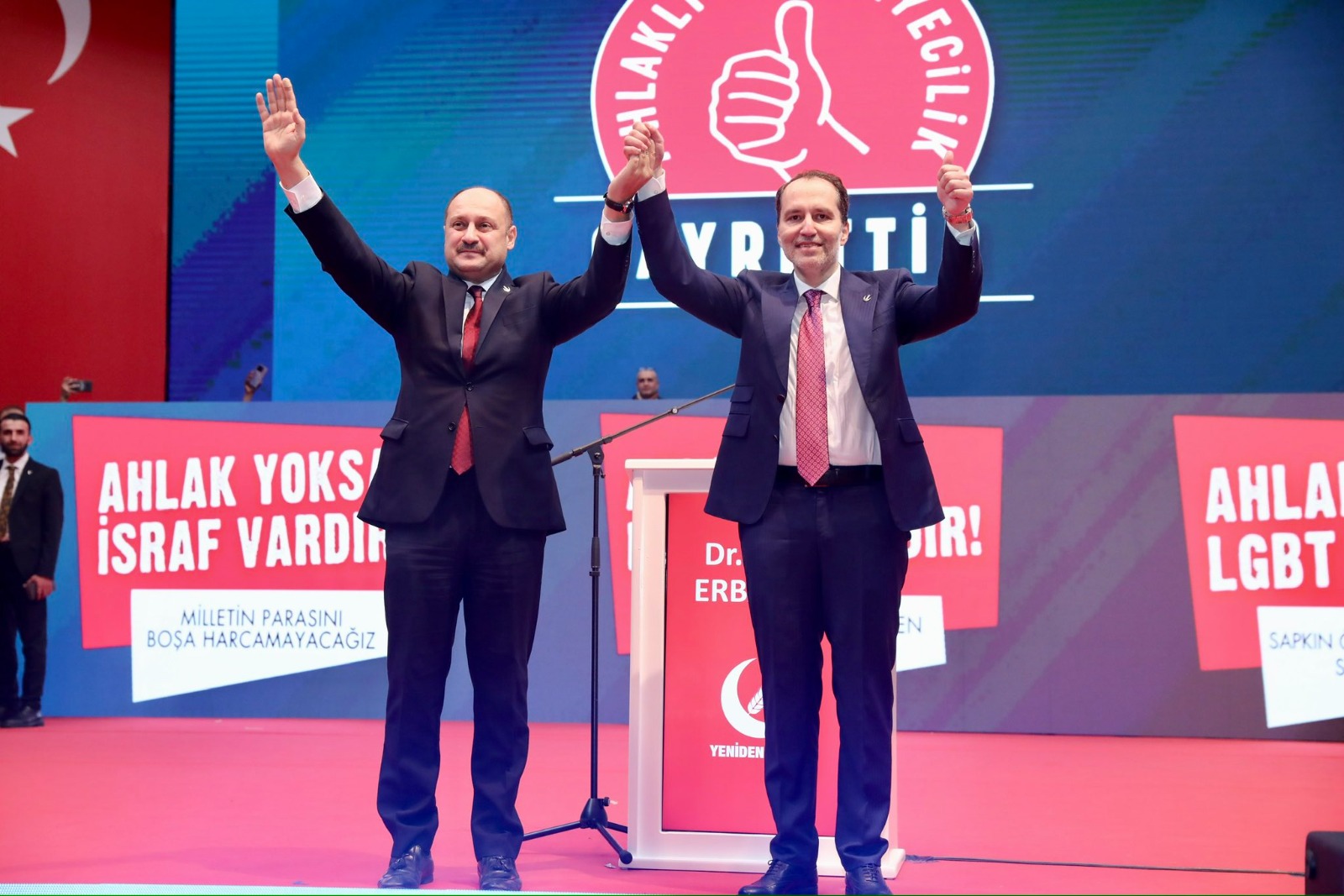 Yeniden Refah’tan ‘Kasım Gülpınar’ tepkisi:  “Sınırları zorlayan tam bir hukuksuzluk hali!”