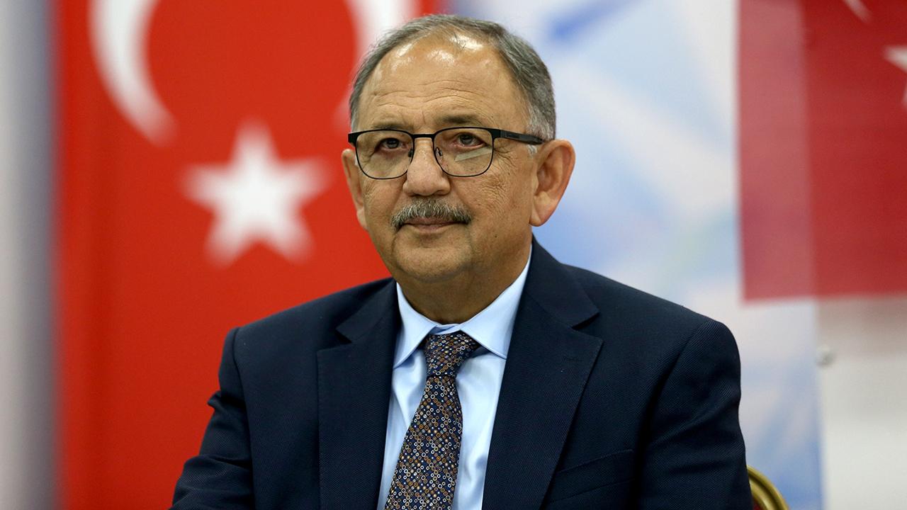 Özhaseki, helallik isteyerek siyaseti bıraktı!
