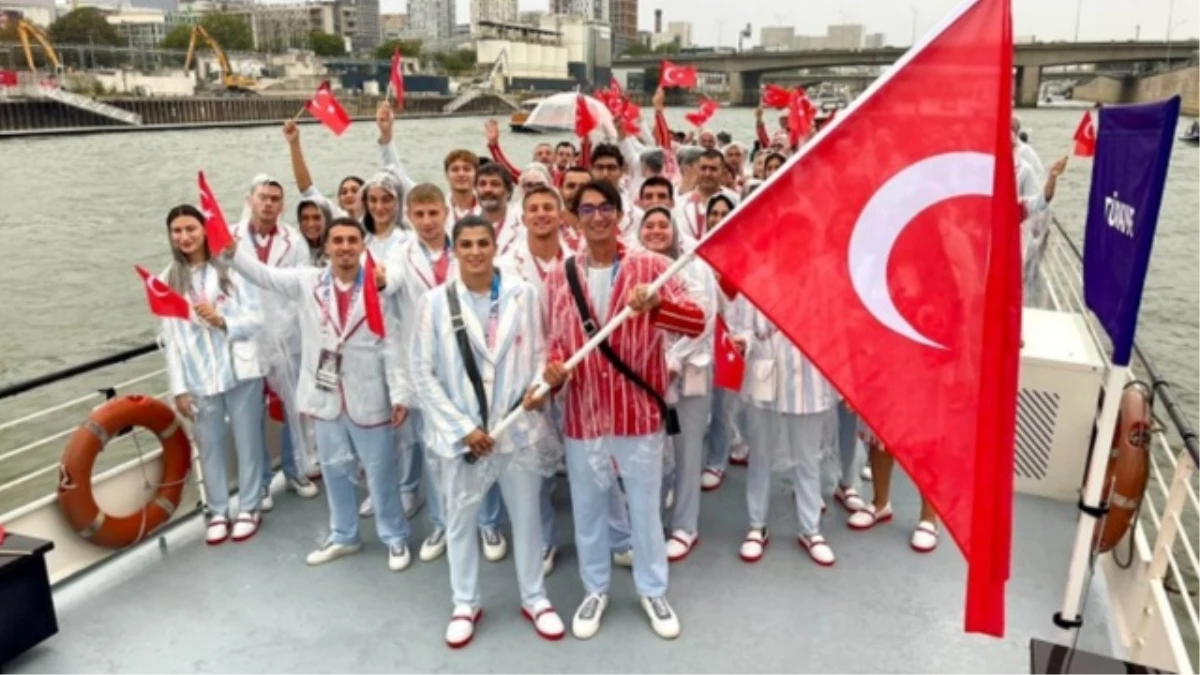 Büyük tartışma yaratan Milli sporcuların kıyafetleriyle ilgili flaş açıklama