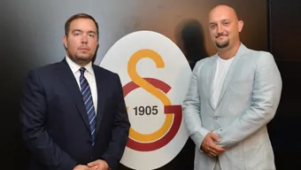 Galatasaray’da büyük deprem! İstifalar art arda…