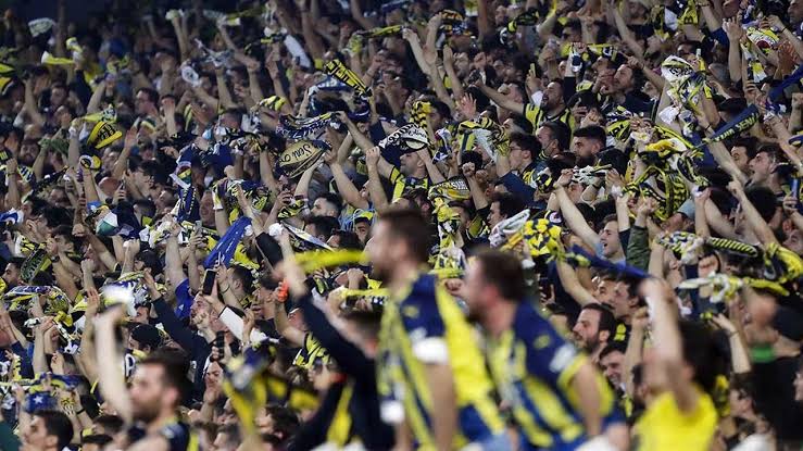 UEFA’dan Fenerbahçe’ye şok ceza!