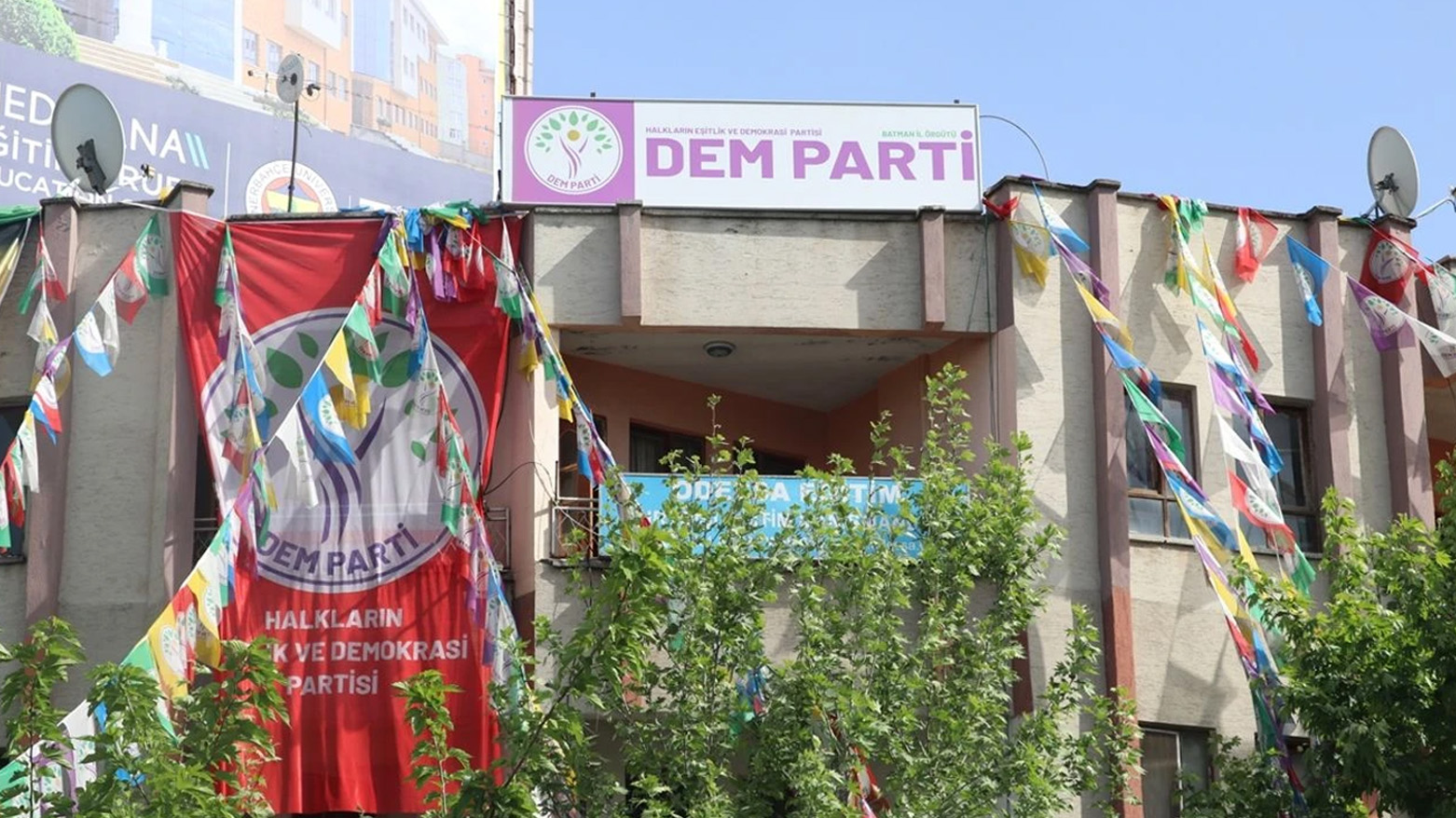 DEM Parti belediyelerinde işten çıkarma iddiası: Bakanlık inceleme başlattı