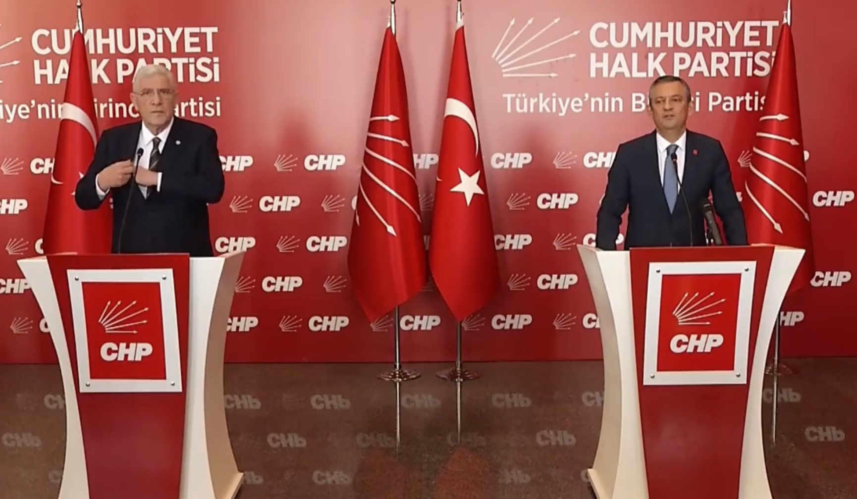 Özgür Özel ve Müsavat Dervişoğlu’ndan ‘ortak hareket’ sinyali