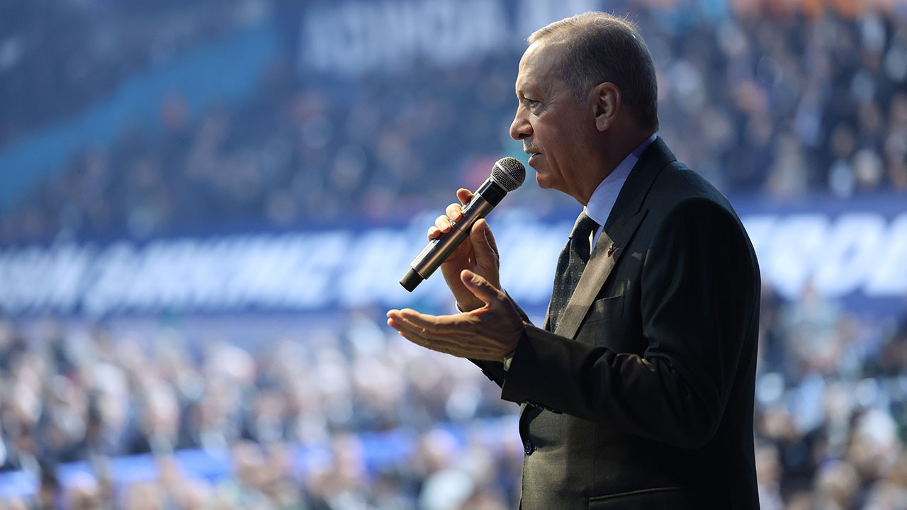 AK Parti’de ‘transfer’ gerginliği: “AK Parti’ye hakaret edenler listeye alındı”
