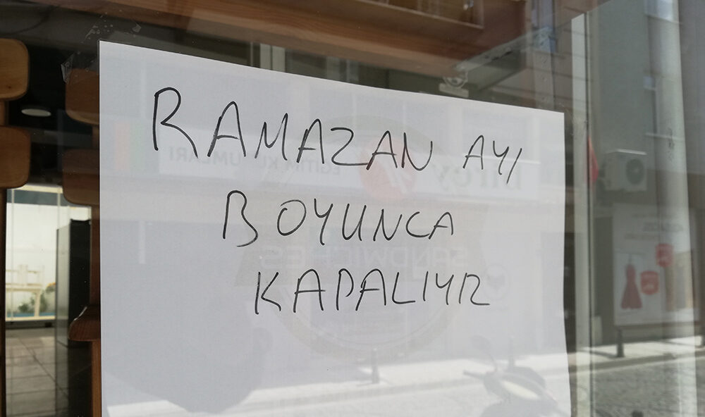 ‘Ramazan’ hassasiyeti azalıyor mu? Vatandaşın ‘lokantaların açık-kapalı olması’ kararı…